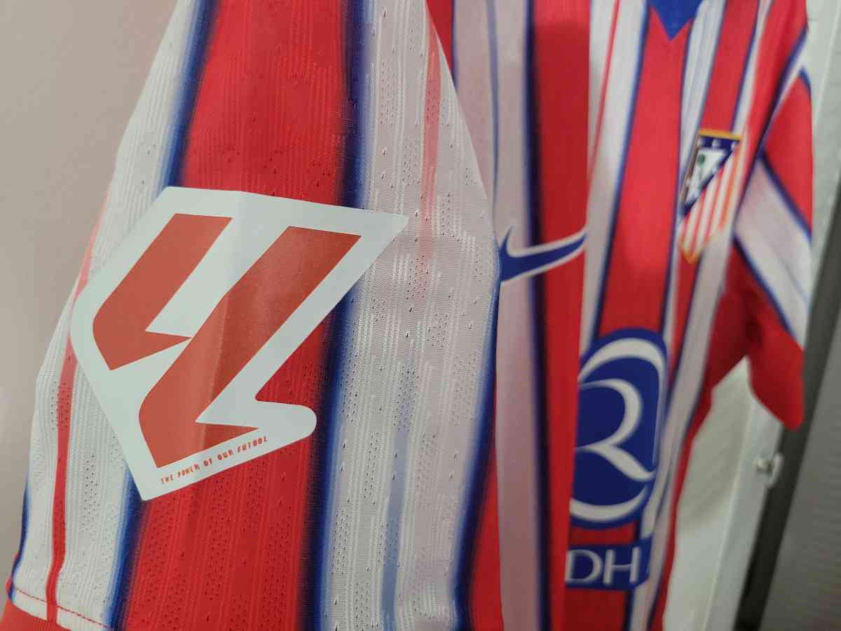 Atletico Madrid Soccer Jersey 2025 Player Version Size M L