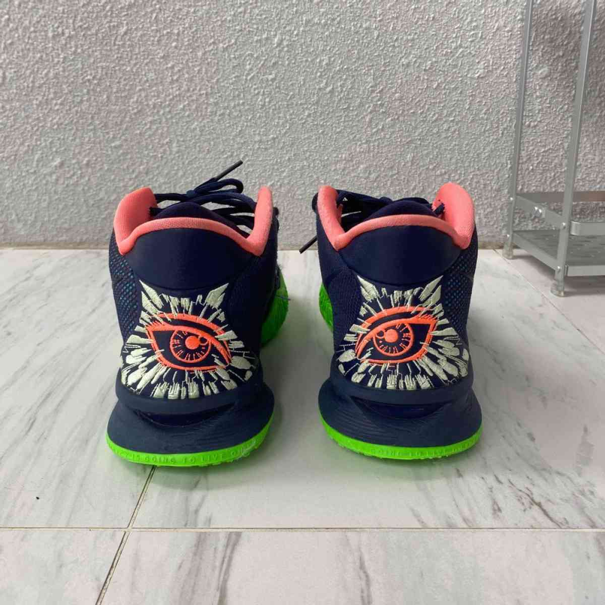 Size 10 Nike Kyrie Midnight Navy Mens Basketball Sneakers