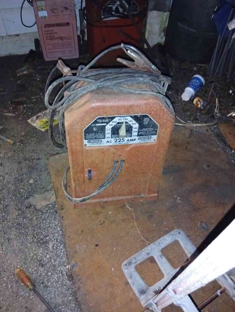 Lincoln welder AC 225