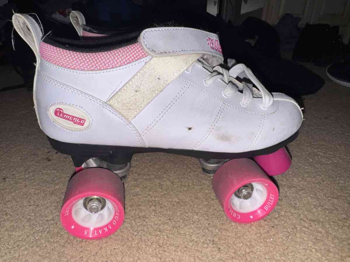 Bullet White and Pink Roller Skates