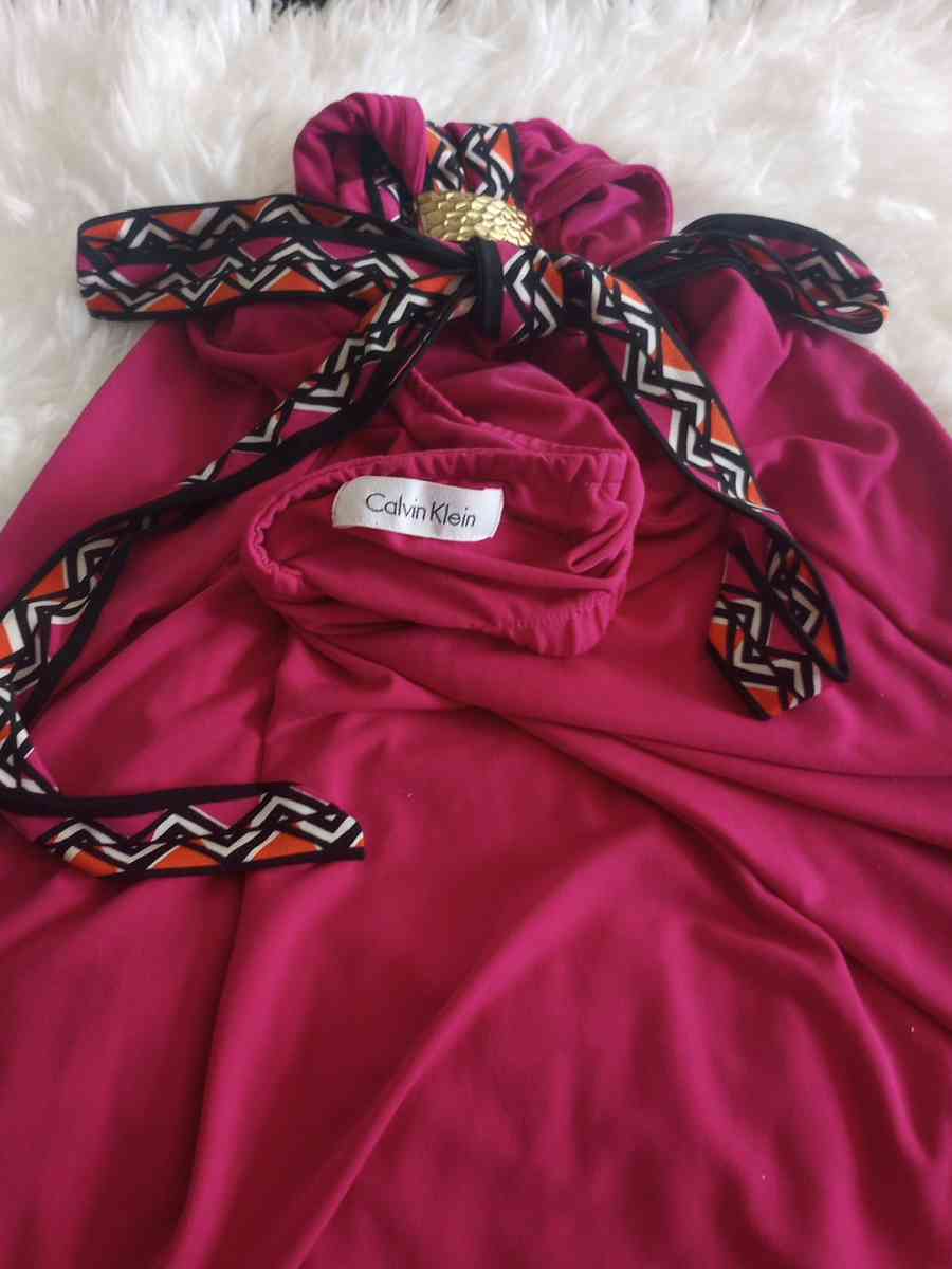 beautiful pink satin feel dress Calvin Clien