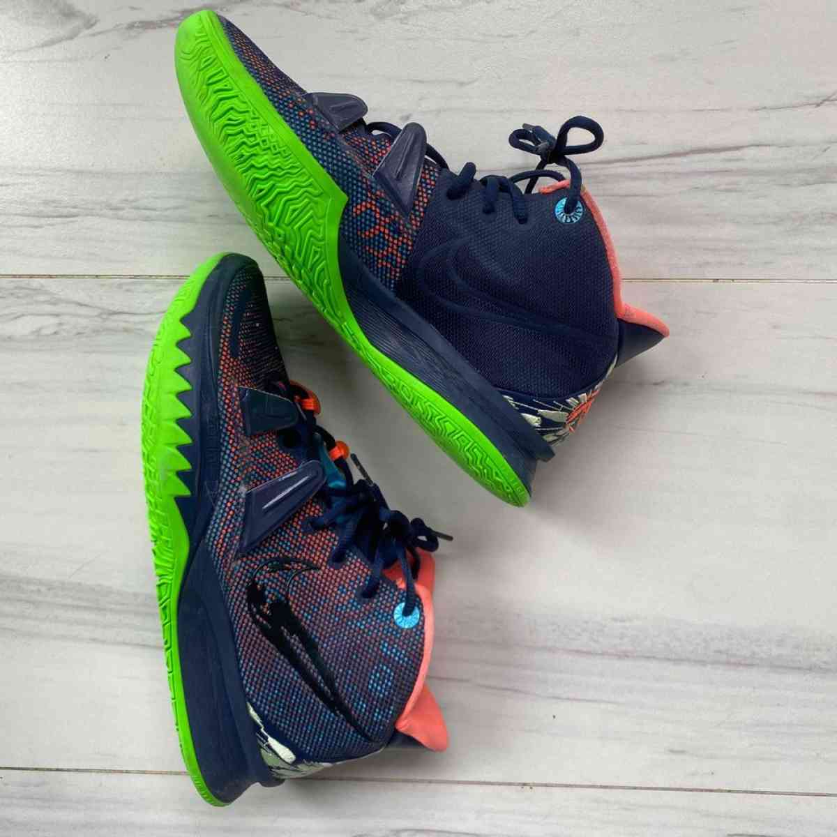 Size 10 Nike Kyrie Midnight Navy Mens Basketball Sneakers