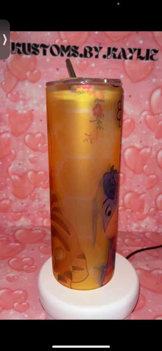 Winnie the Pooh frosted glass tumbler