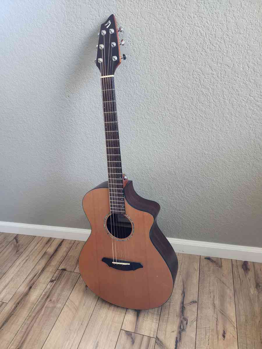 Breedlove ATLAS AC250CR AcousticElectric Guitar
