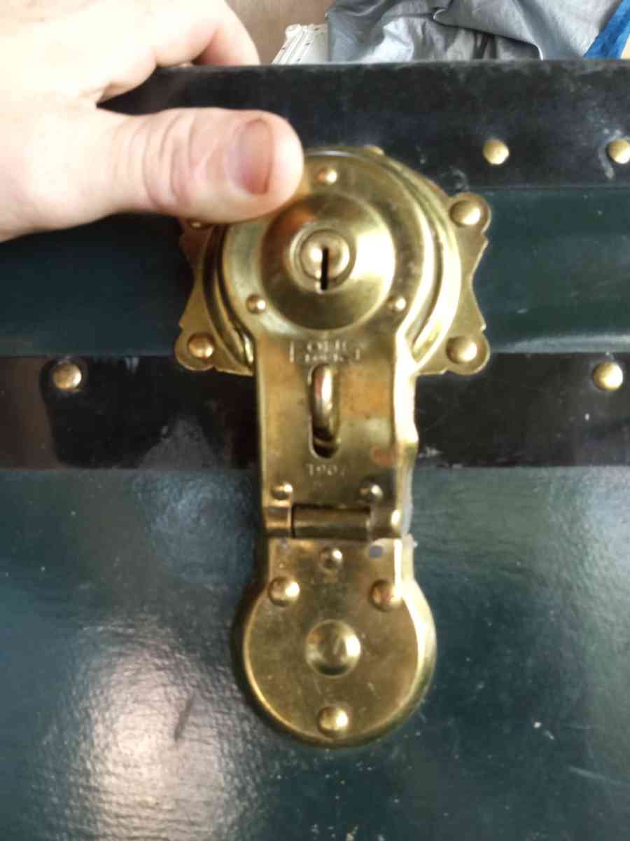 1920s Vacationer Trunk