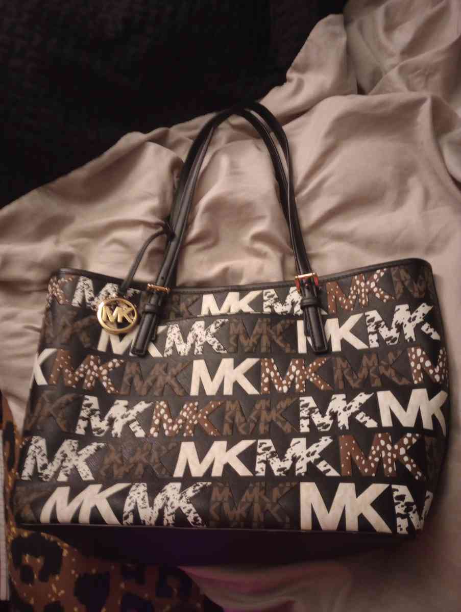 Michael Kors Jet Set Bag