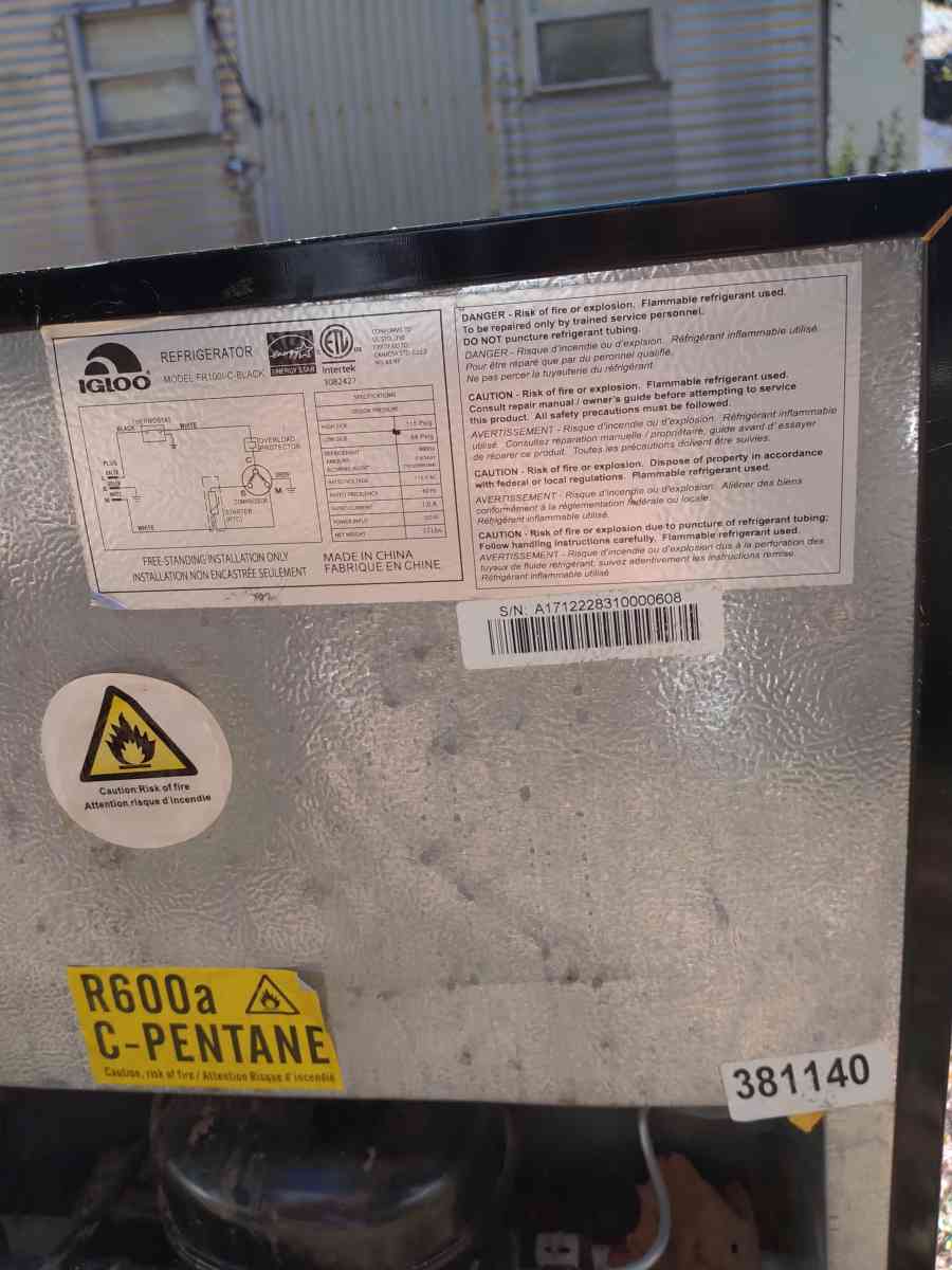 igloo mini fridge with freezer