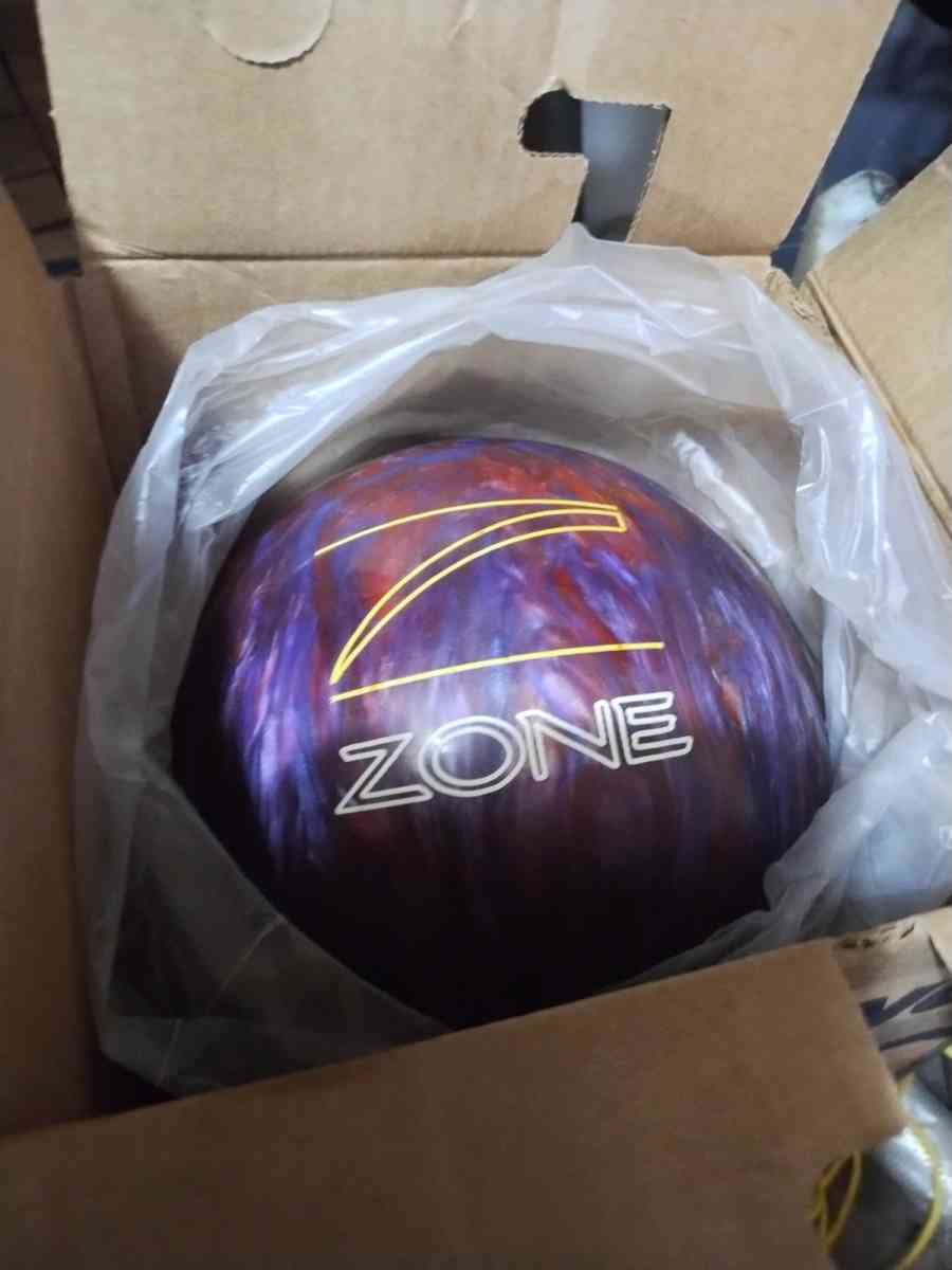 there are new bowls balls with no holes I have 24 of them