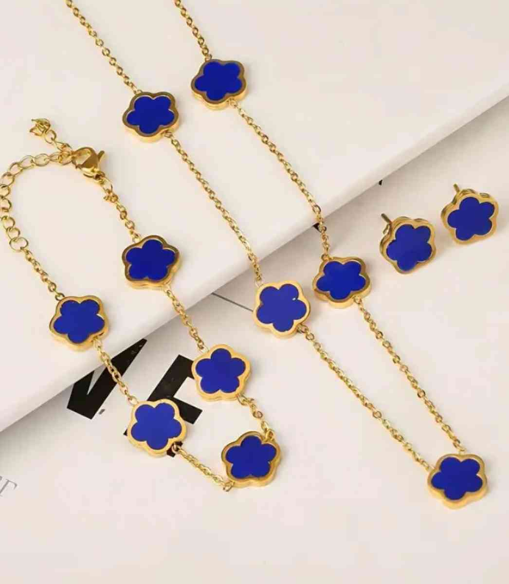 Elegant 2 Piece Pendant