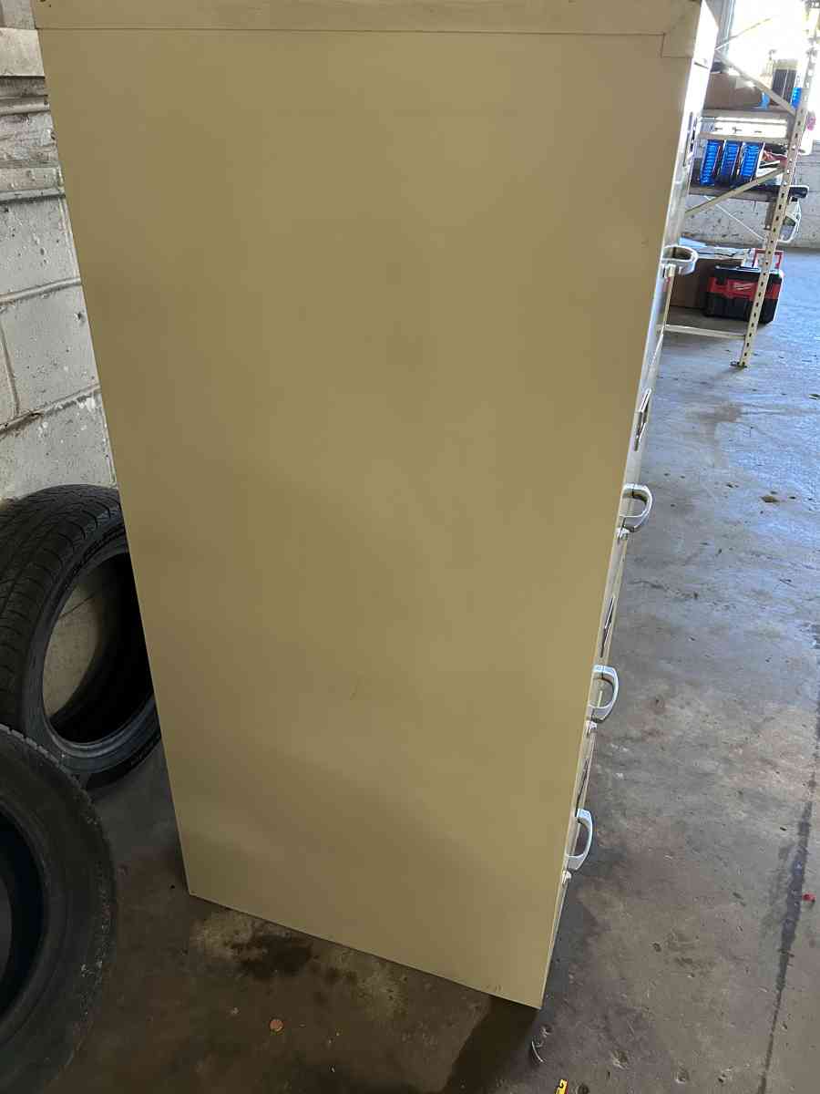 4DRAWER FILLING CABINET