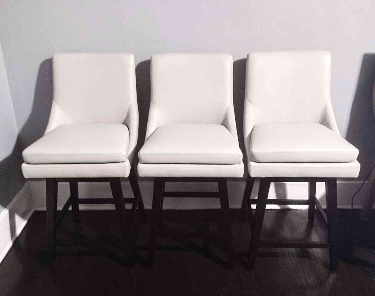 Lissa Light Gray Faux Leather Swivel Counter Stool Set