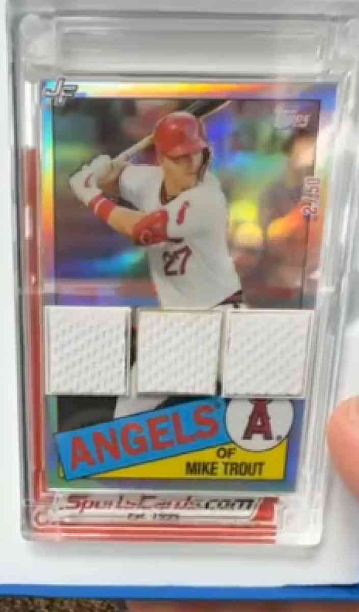 Mike Trout 3 Swatch Baseball Card