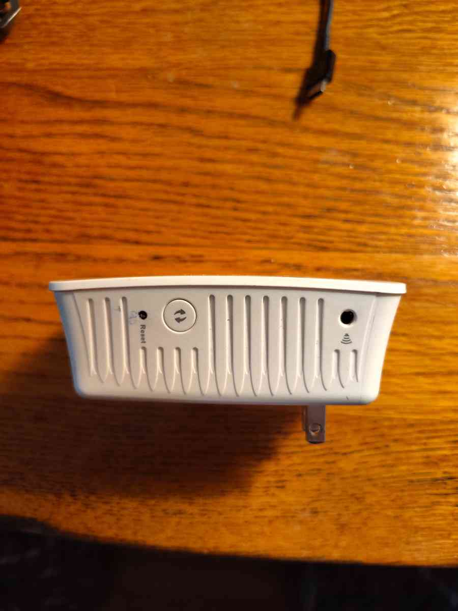 LINKSYS RE4100W Linksys N600 Wireless Dual Band WiFiextender