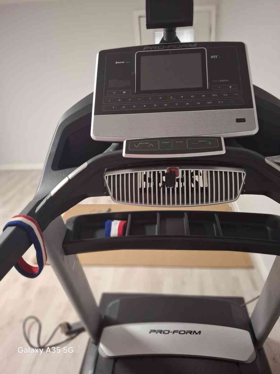 Pro treadmill