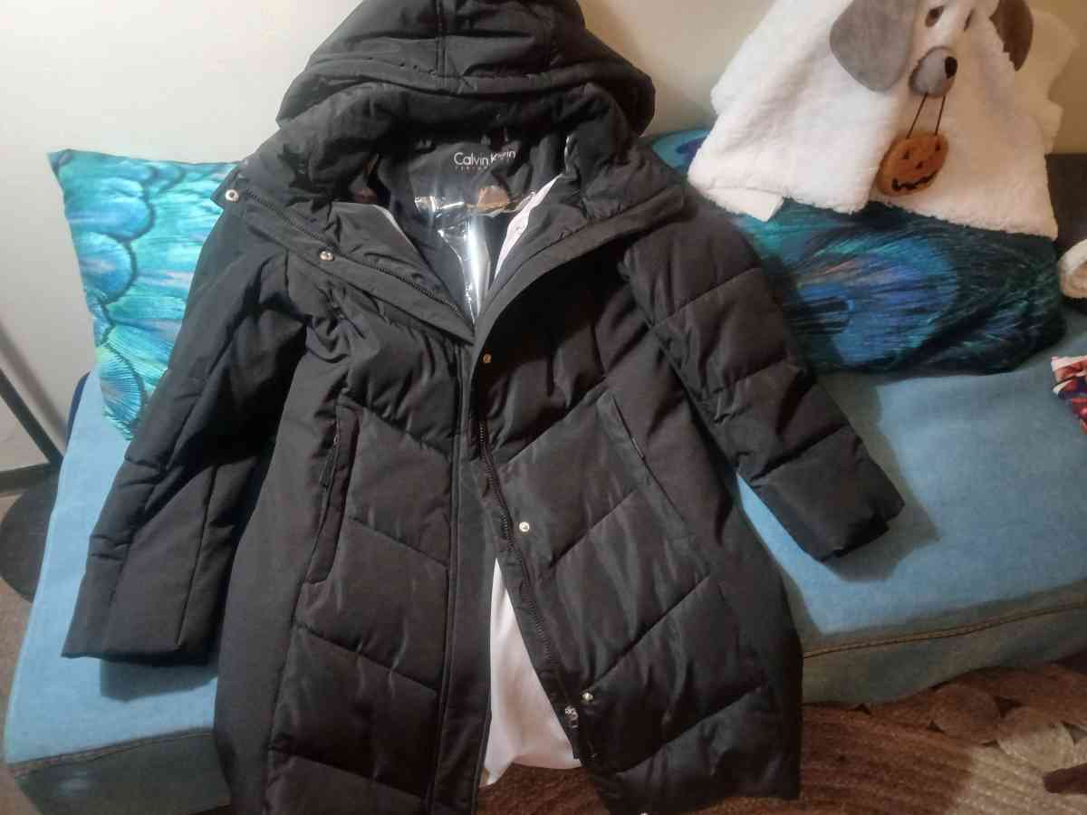 black hooded winter coat MID LENGTH SIZE LG E LG