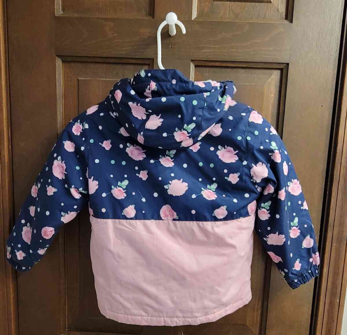 4T winter coat 2in1 with windbreaker attached