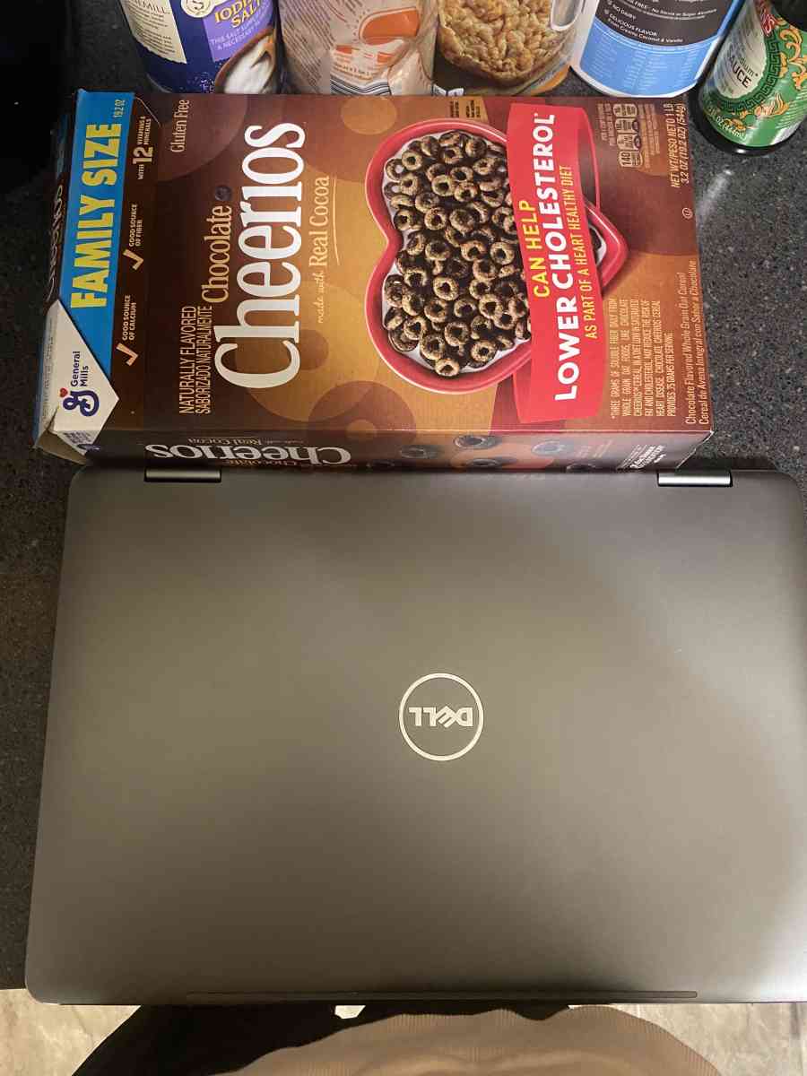 Inspiron Dell i7 8gen 2 in 1