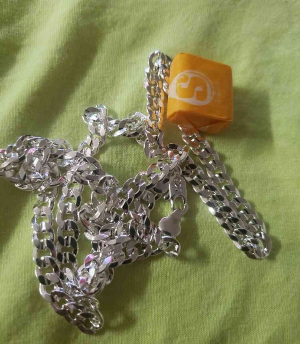 Beautiful silver 925 stamped 6mm 24in Cuban link chain