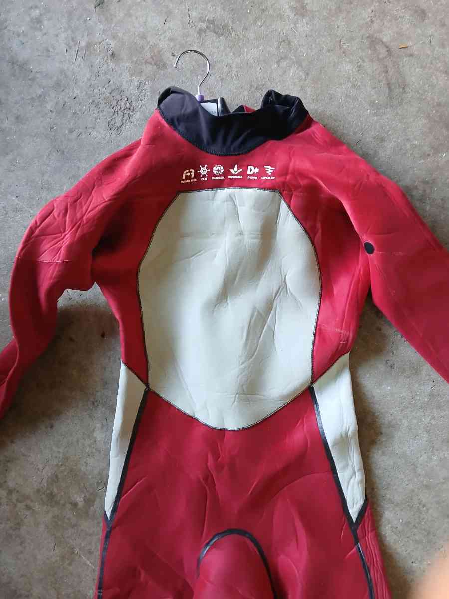 Body Glove 1 piece wetsuit