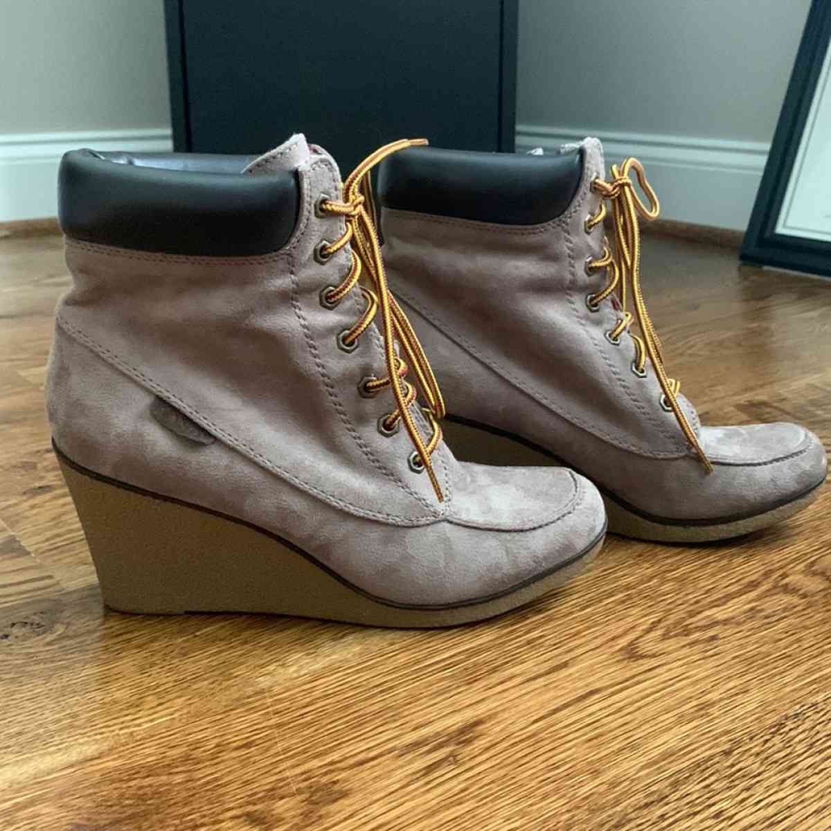 Womens Rock and Candy by Zigi Tan Suede Ankle Boots
