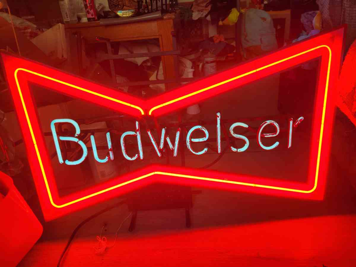 very rare vintage Budweiser neon beer Ad sign