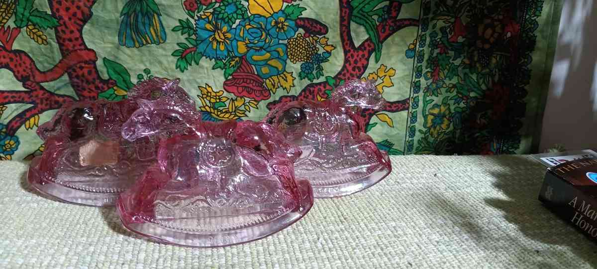 CRAZY Vintage Mosser Glass Rocky Strawberry Roan 1982 B 10