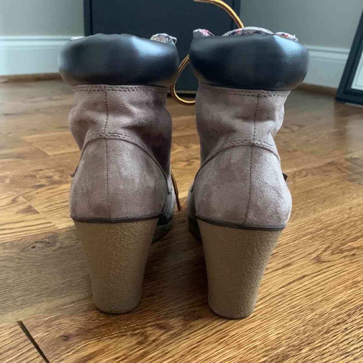 Womens Rock and Candy by Zigi Tan Suede Ankle Boots