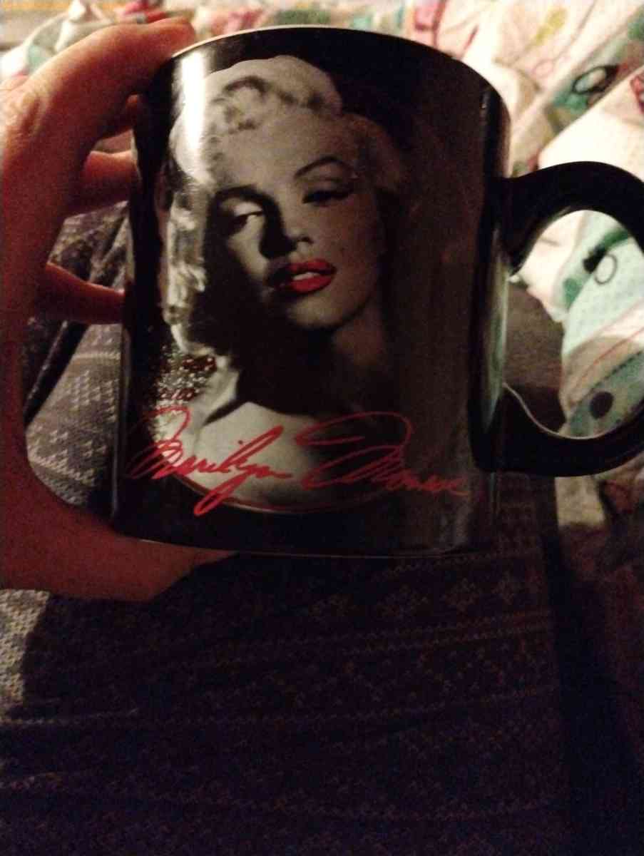Marilyn Monroe coffee cup