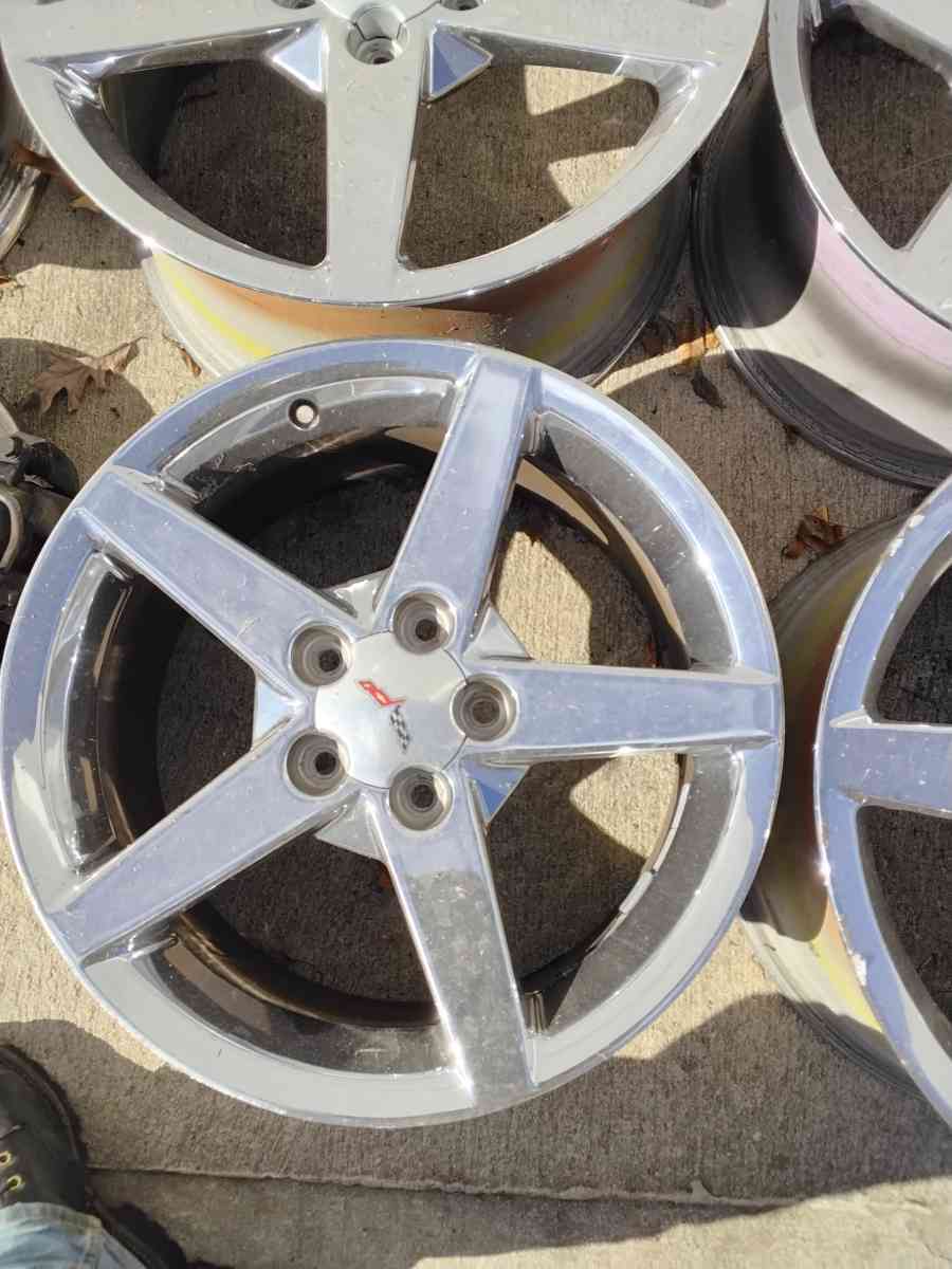 1 Set of C6 Corvette OEM Factory Staggered Wheels18 Like New