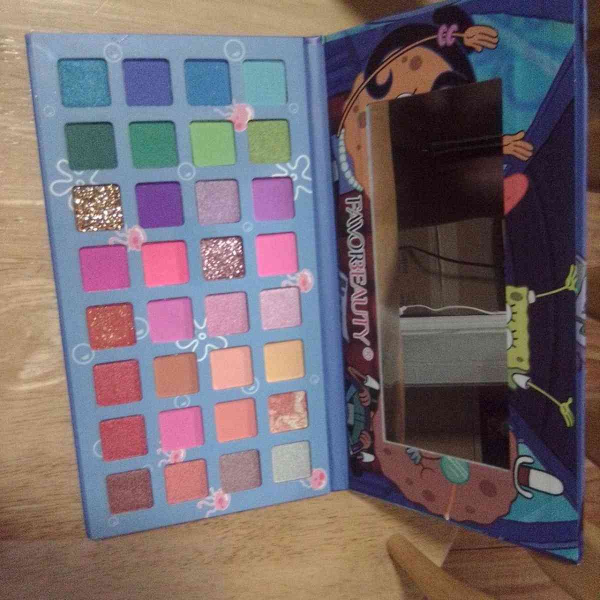 Favor Beauty Eyeshadow Palette