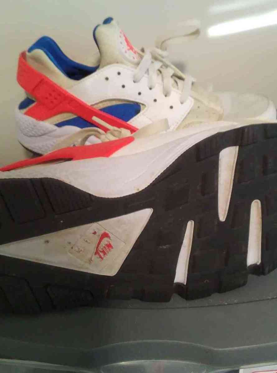 size 10 like new dont ware uggs added