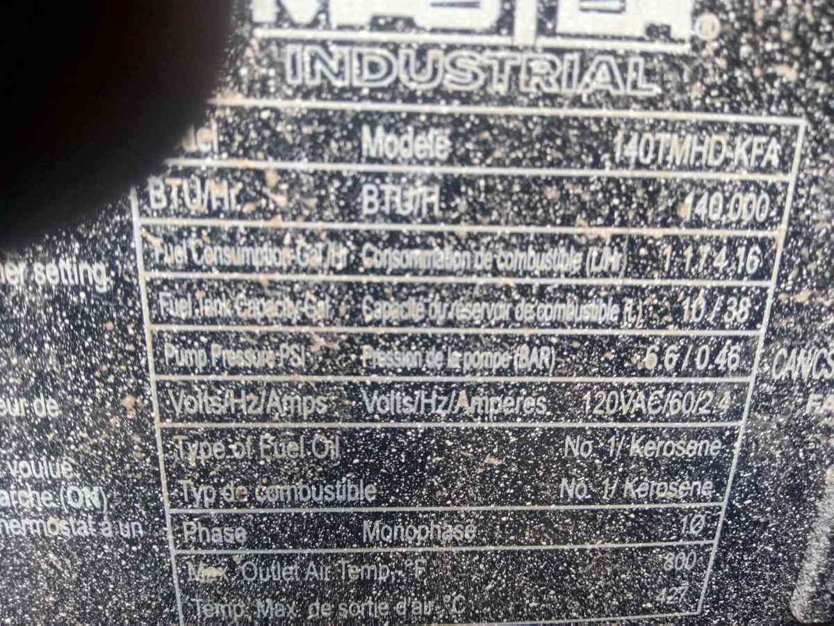 140000 BTU heater its a master diesel