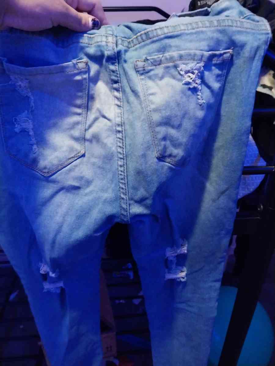 clothes size large to large