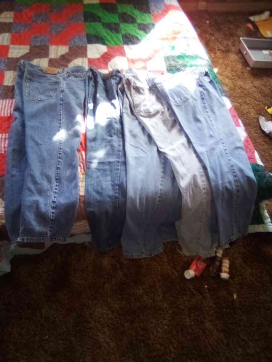 Jeans  4 pair Levis size 36 x 30 perfect shape