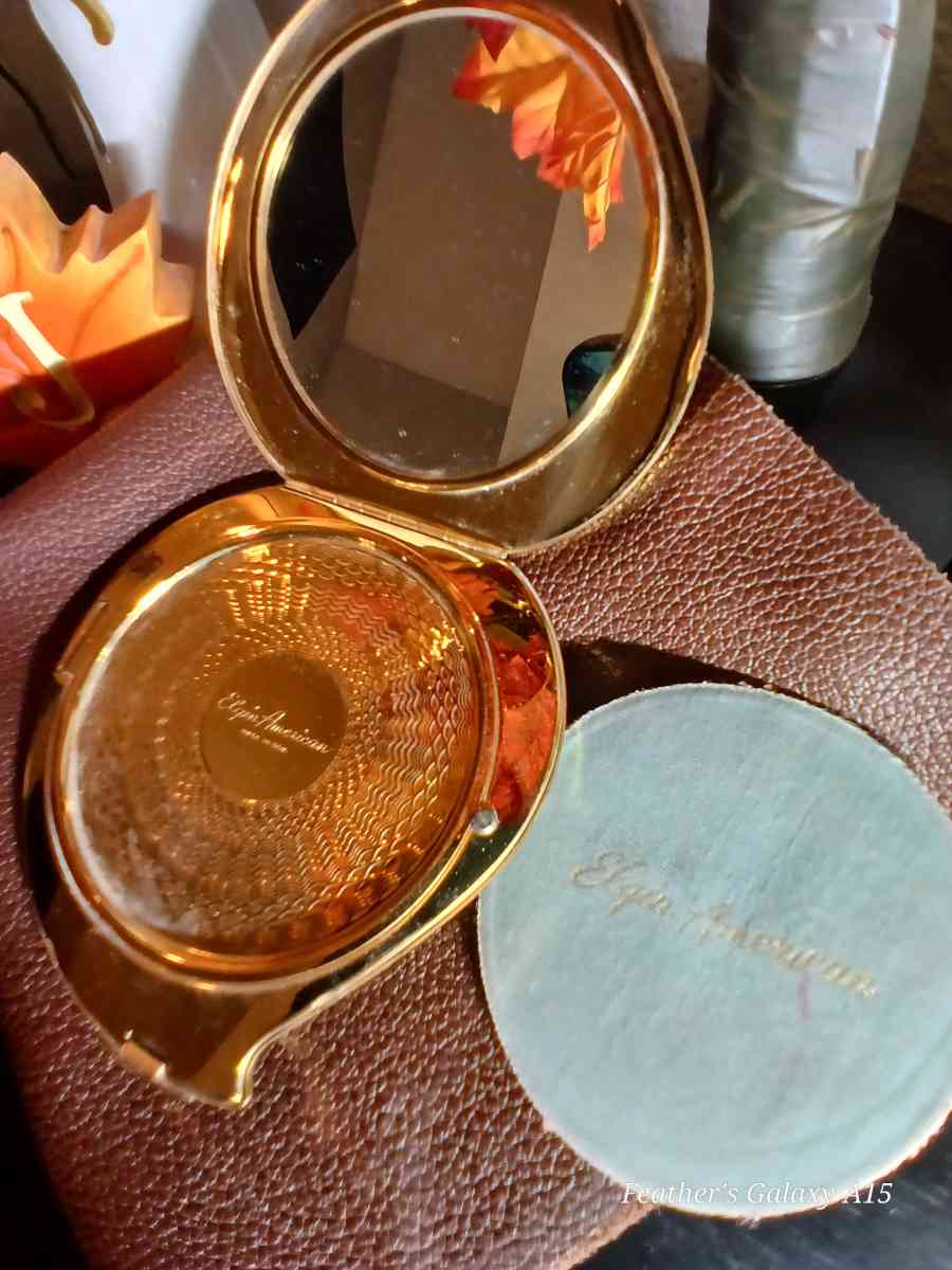 Vintage 1950s Elgin American Compact Gold Tone