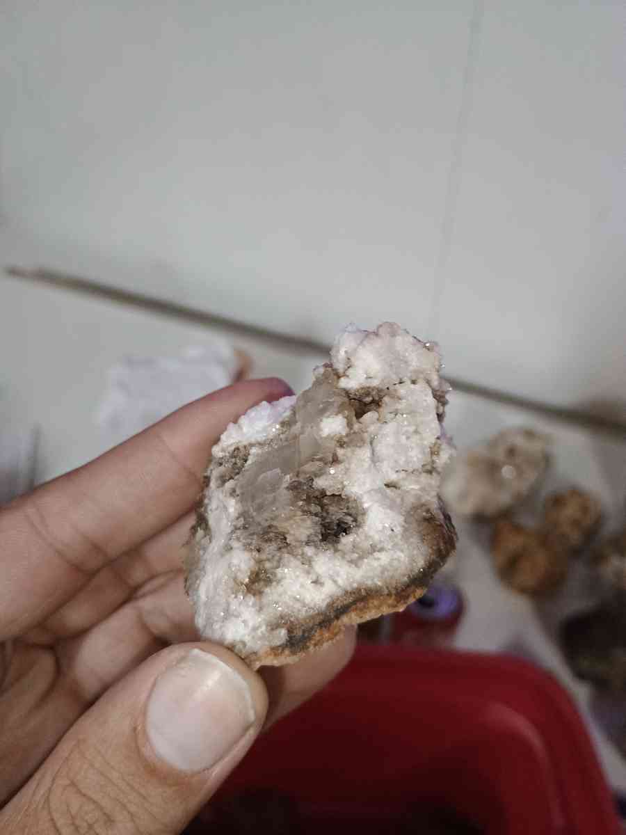 RARE CRYSTALS GEODES AND CUSTOM PAINTINGS