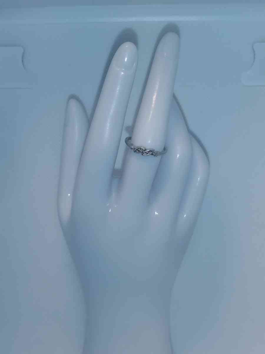 Leaf Design Silver Ring GA