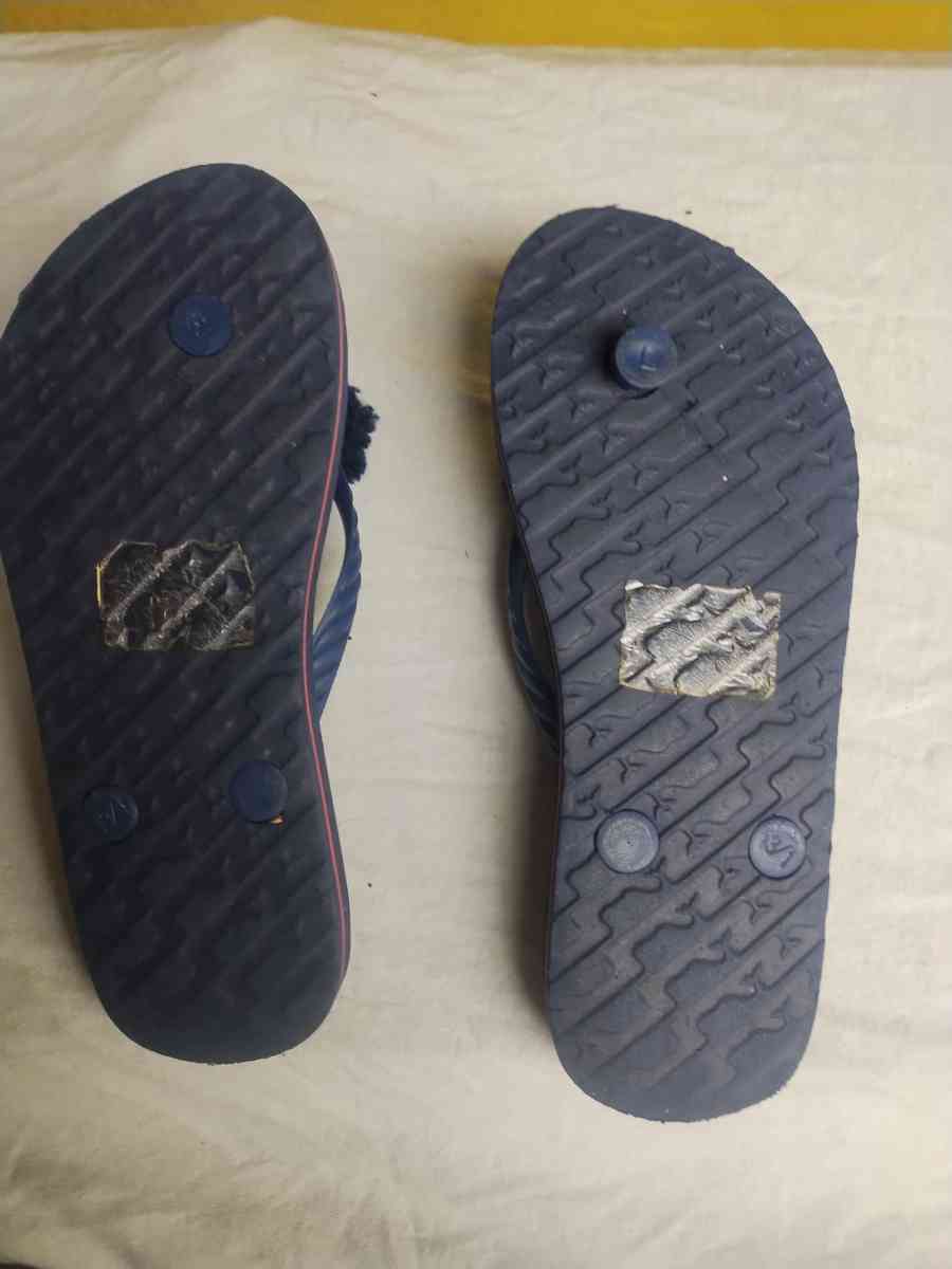 Vineyard Vines Sandals Size 13
