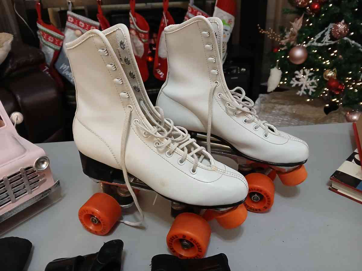 Roller Derby classic roller skates with pads and guards