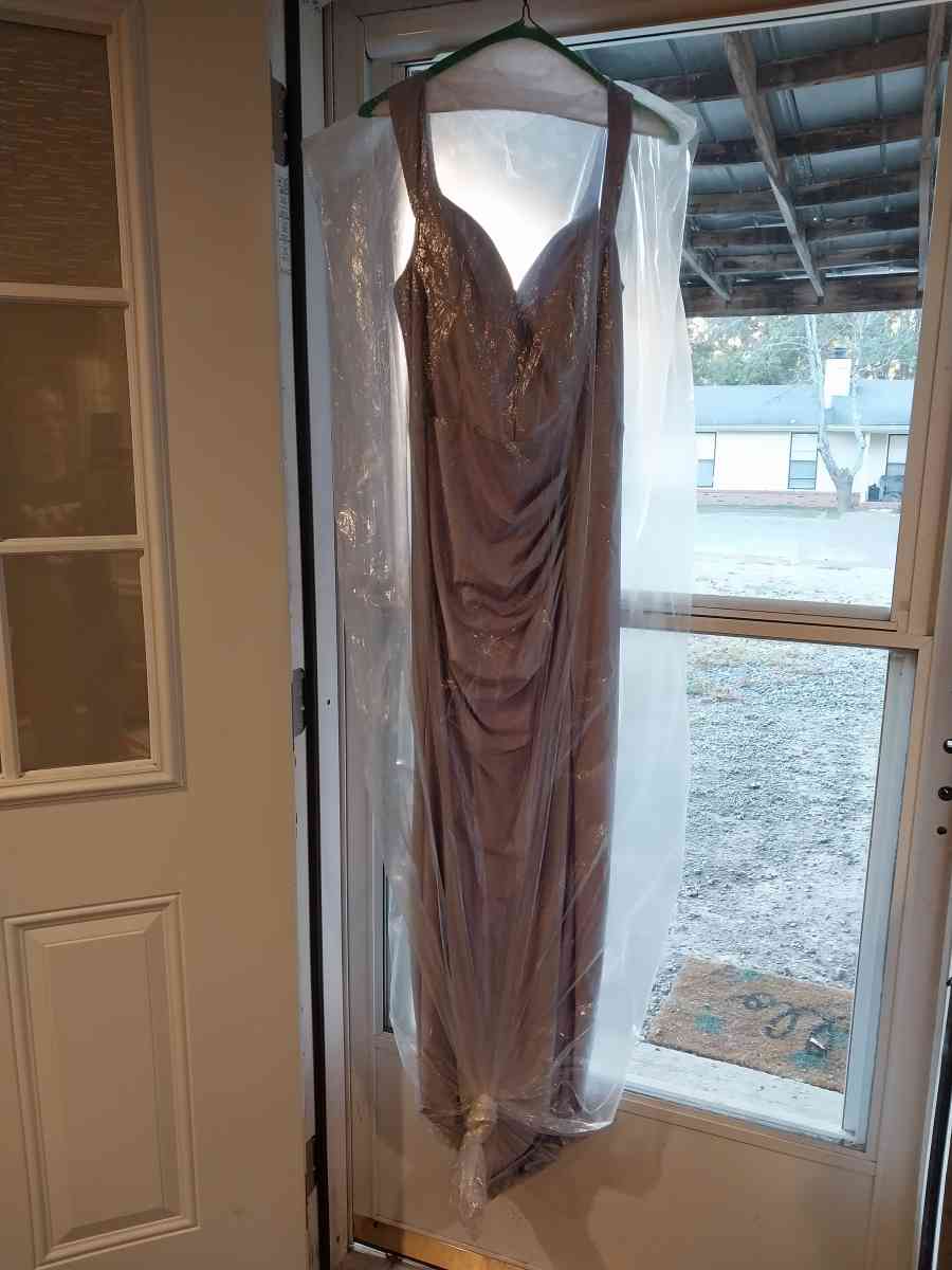 MULTI OCCASION NEVER WORN SIZE 15 JUNIORS FORMAL DRESS