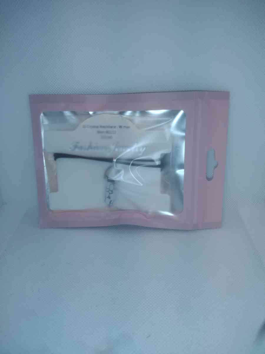 White Marbled Glass Pendant Necklace