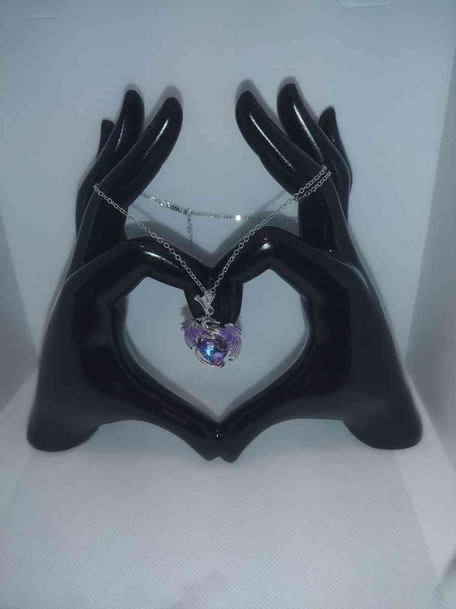 Dragon Heart Rhinestone Necklace Purple