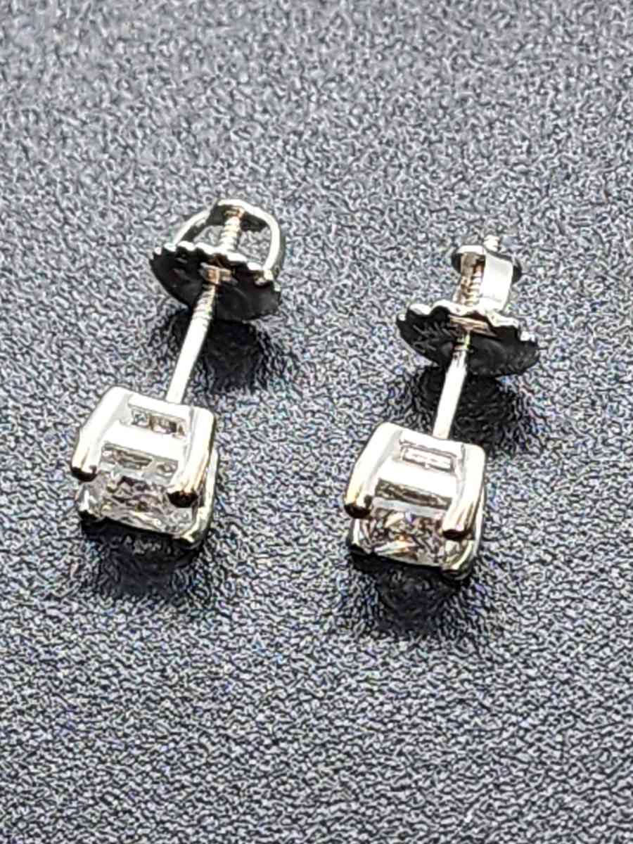 3 Pairs Natural Diamond Earings