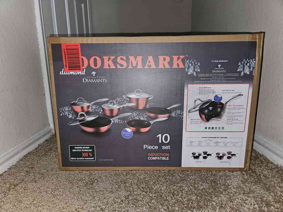 Brand New Nonstick Red Pots and Pans Set