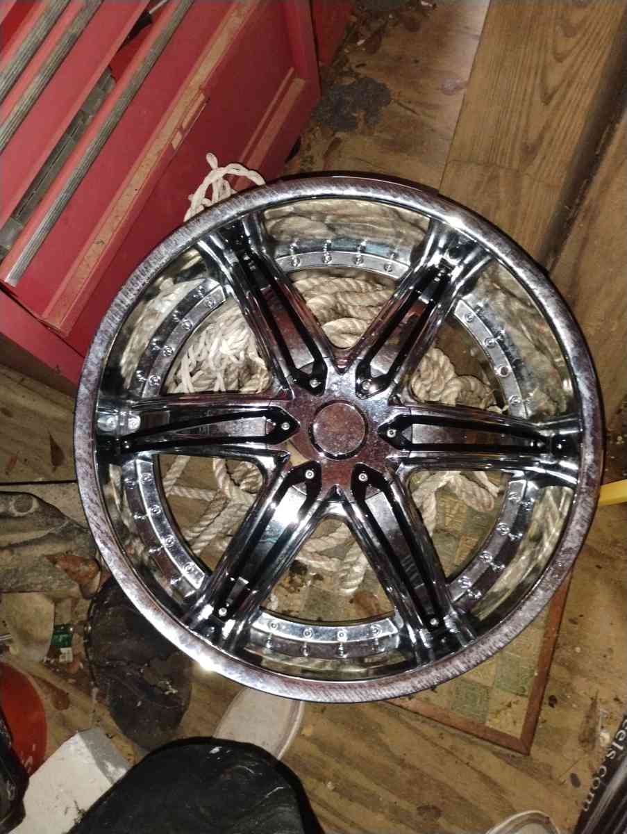 22x9 Venice 5 lug brand new rims
