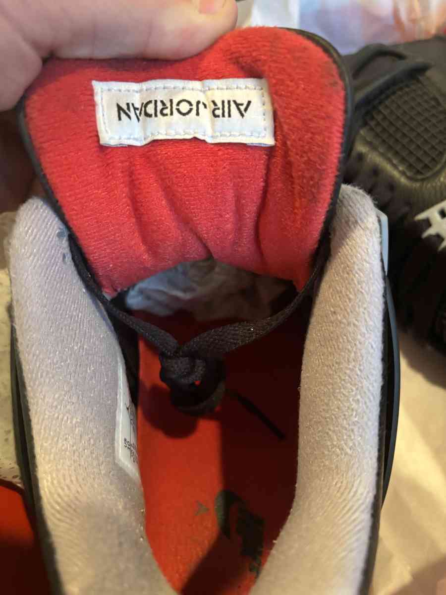 Brand new Jordan 4 breads size 10 mens