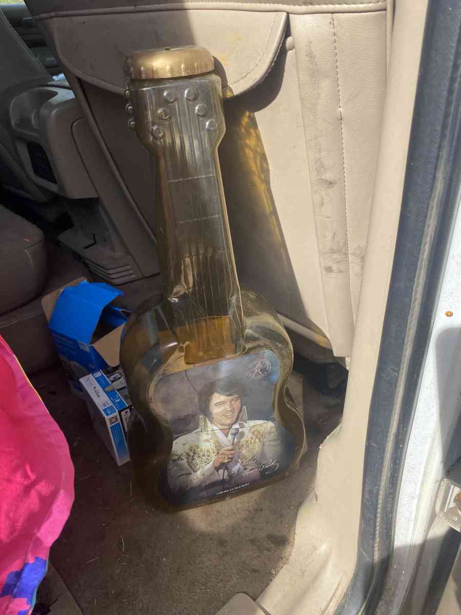 Elvis change container