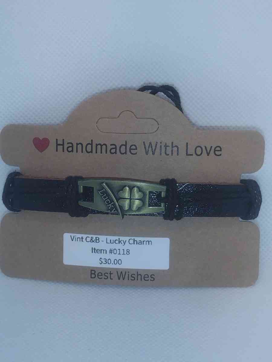 Lucky Charm Leather Bracelet VCB