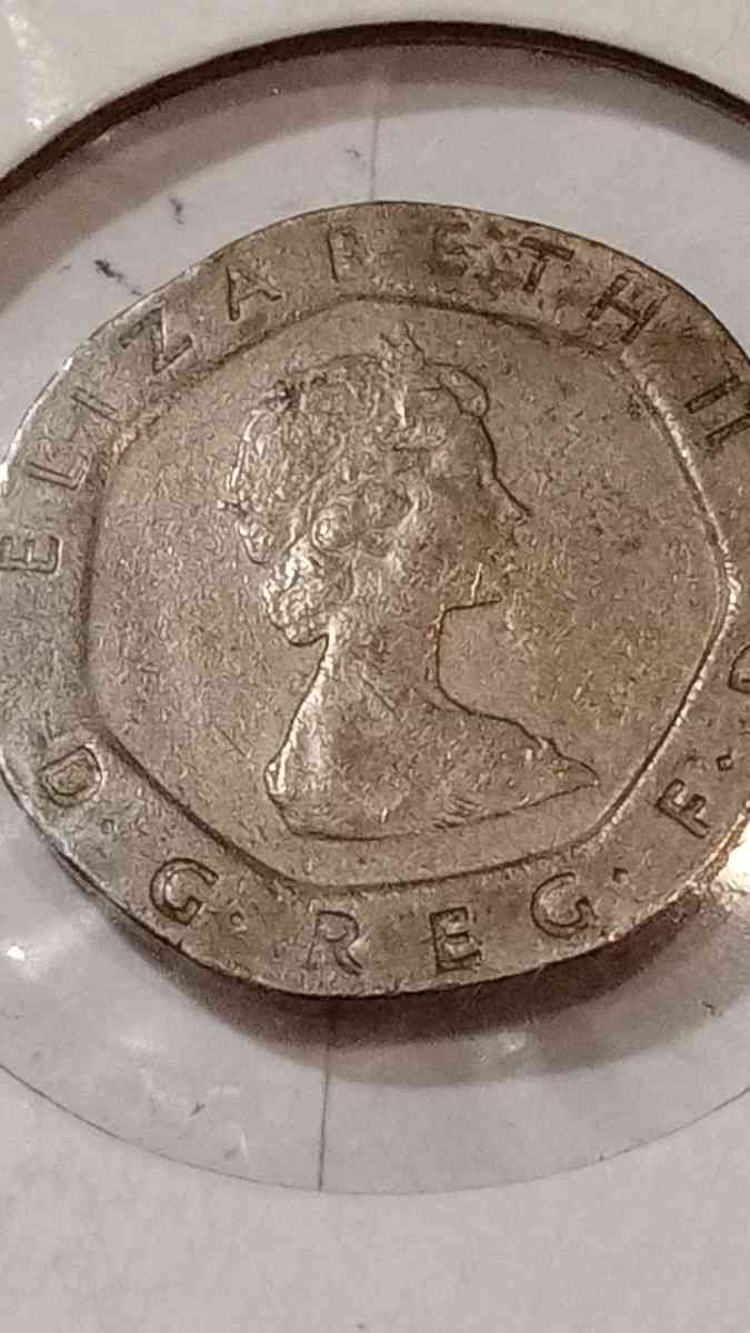 this is a Great Britain 1982 Machine Double Error peace