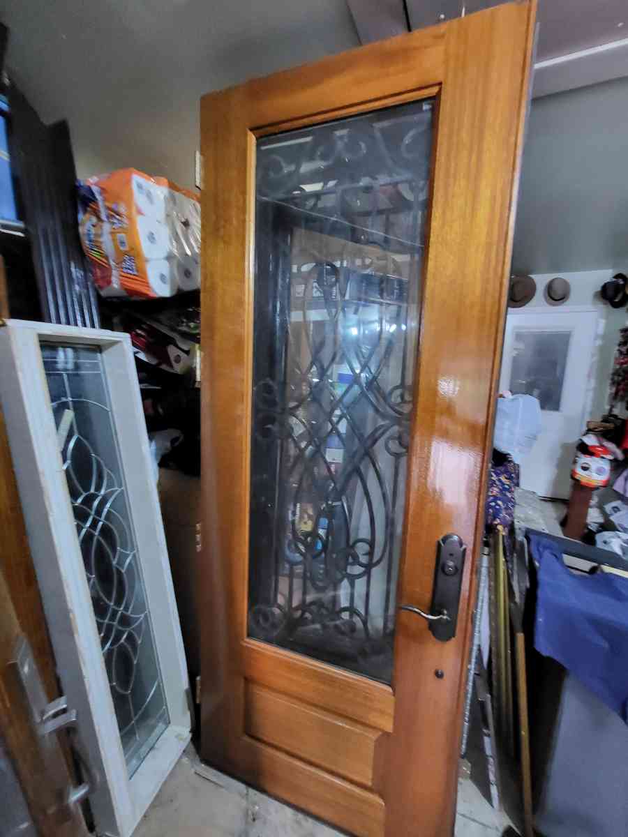 beautiful Mahogany Solid good front doble door 72x95